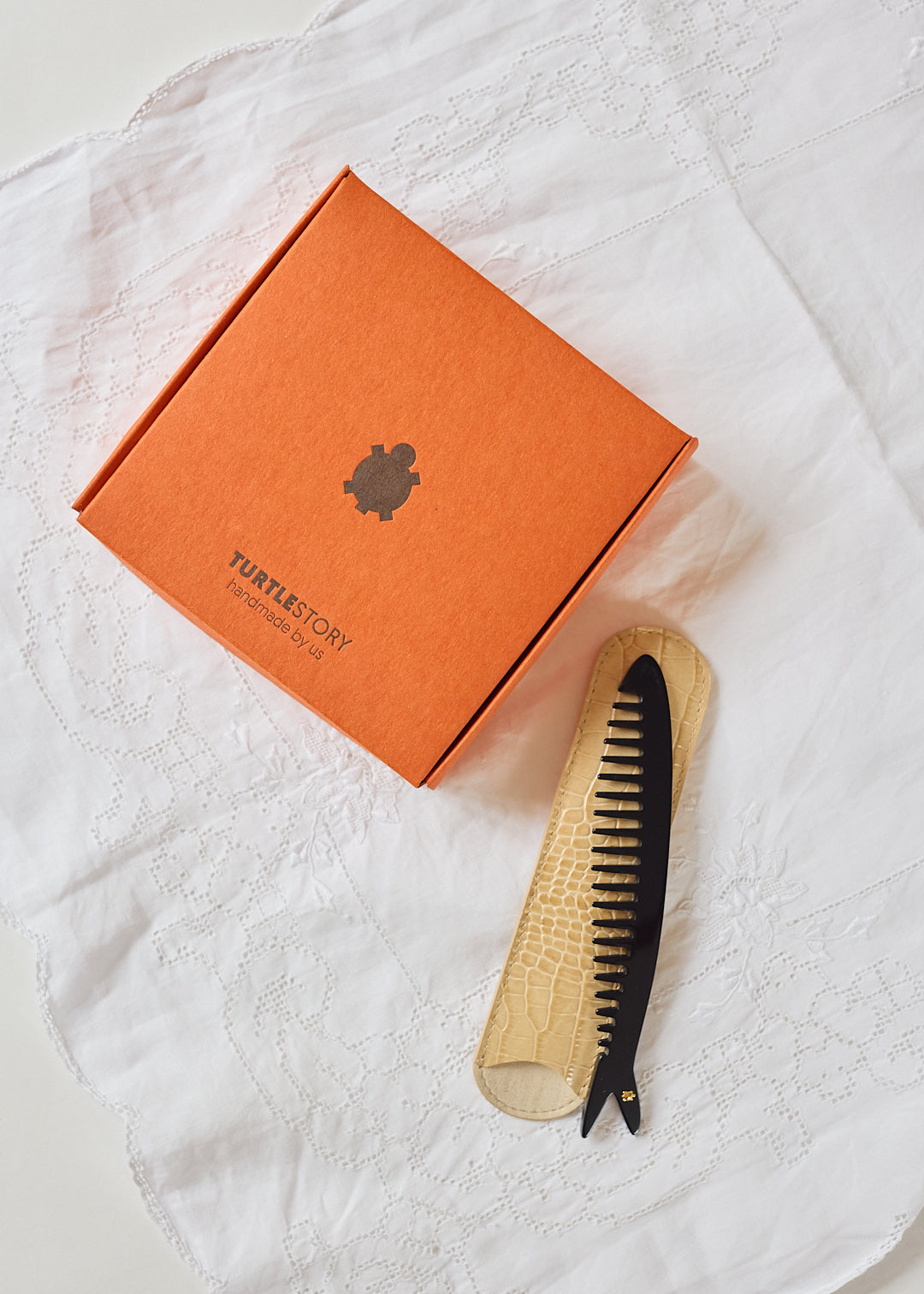 Turtle Story Sardine Hair Comb
