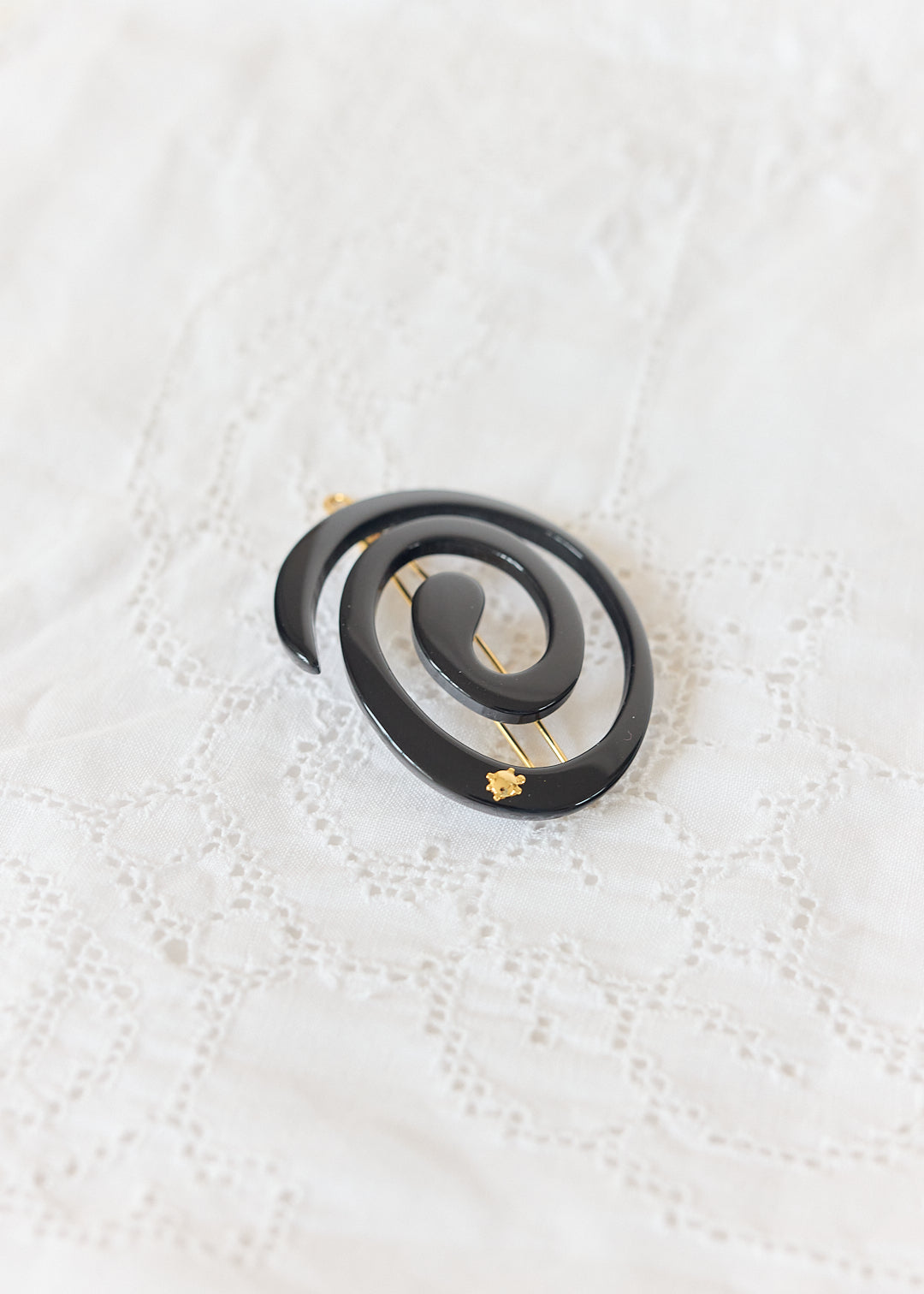 Turtle Story Spiral Hair Clip Noir