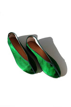 Load image into Gallery viewer, The Wax Apple Theatre Shoes | Green
