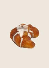 Load image into Gallery viewer, Cereria Introna Mini Croissant Candle
